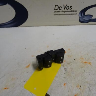 Citroen C3  Multi-functional window switch 2017 98148907ZD