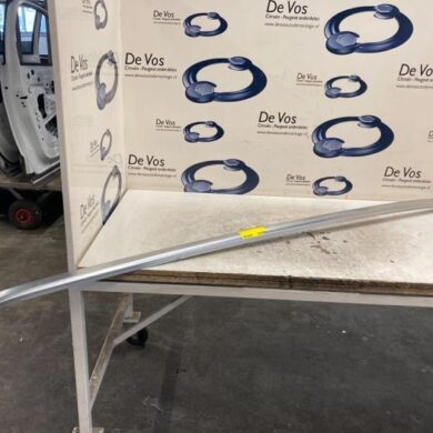 Peugeot 5008  Dakrail rechts 2021 98263651VV