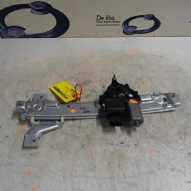 Citroen C3 1.2 12V e-THP PureTech 110 Ruitmechaniek 4Deurs rechts-achter 2018 9813092980