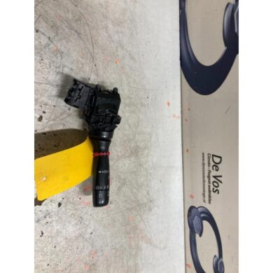 Peugeot 108 1.2 VTi 12V Scheibenwischer Schalter 2016 B000777880