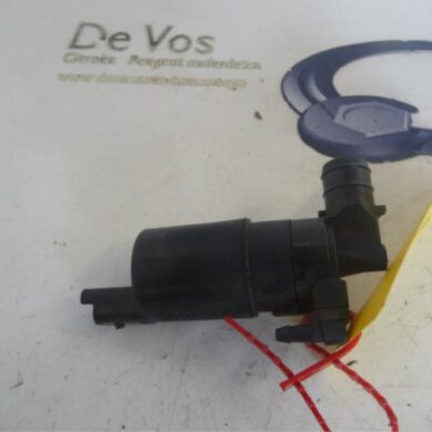 Peugeot 107  Ruitensproeierpomp voor 2009 643476