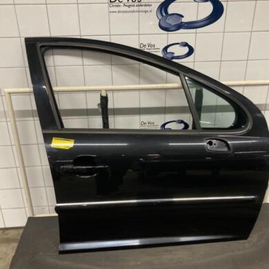 Peugeot 207 1.4 16V Vti Front door 4-door, right 2010 9004X8