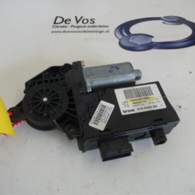 Peugeot 307 2.0 HDi 90 Door window motor 2004 9222N3