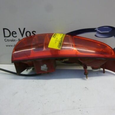 Peugeot 807 2.0 HDi 16V Achterlicht rechts 2004 6351Y4