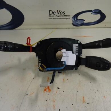 Peugeot 207  Steering column stalk 2010 6242ZJ