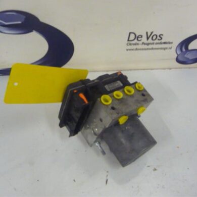 Citroen C4 1.6 HDi 16V 110 ABS Pomp 9HZ 2006 4541R3-4541R4