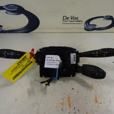 Peugeot 207  Steering column stalk 2011 6242YL