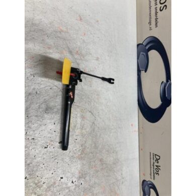 Peugeot 3008 2.0 HYbrid4 16V Seatbelt tensioner, right 2013 98019822XT