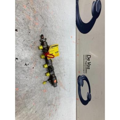 Citroen C3 Aircross  Fuel injector nozzle YHSYH01 2021 9821399680