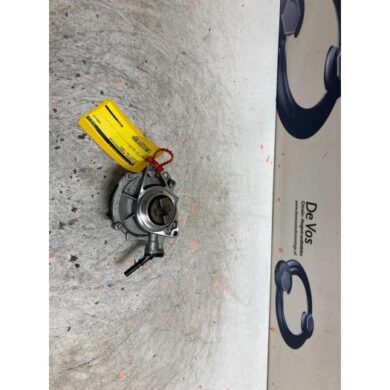 Peugeot 308  Brake servo vacuum pump 5FW 2009 456577