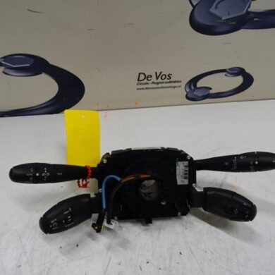 Peugeot 207  Steering column stalk 2009 6242YL