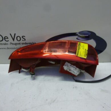 Peugeot 807 2.0 16V Achterlicht links 2007 6350Y4