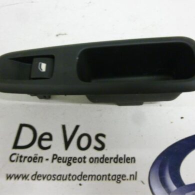 Peugeot 3008 2.0 HDiF 16V Elektrisch Raam Schakelaar 2009 6490X7