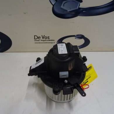 Citroen C5 Aircross 1.6 Turbo 180 16V Heating and ventilation fan motor 2019 9821292180