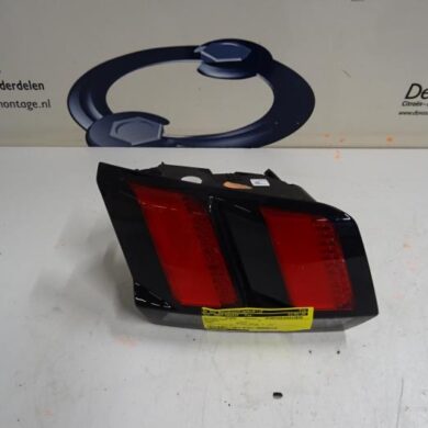 Peugeot 3008  Taillight, left 2019 9810477880