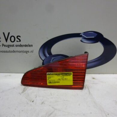 Peugeot 607 2.2 HDi 16V FAP Taillight, right 2002 6351N2