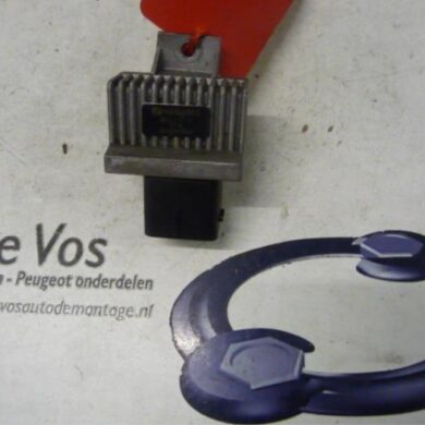 Peugeot Partner 2.0 HDI Glow plug relay 2003 598140