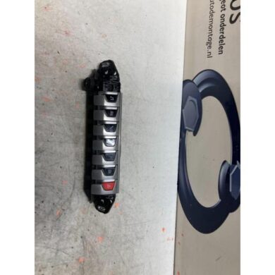 Peugeot 5008  Switch 2021 98249153DX