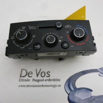 Peugeot 207  Heater control panel 2012 6452Q6