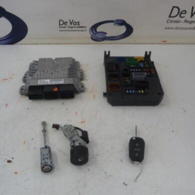 Peugeot 508  Engine management computer 9HR-9HR9H05 2012 1609404580