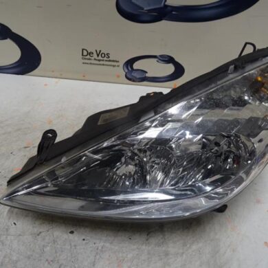 Peugeot 607 2.2 16V Headlight, left 2005 620859