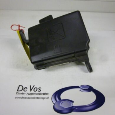 Peugeot 206  Relay holder 2007 6556KZ-6556Z1