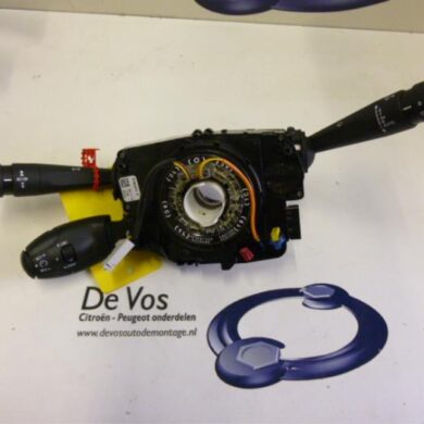 Peugeot 208 1.6 16V THP 155 Steering column stalk 2013 98030392ZD