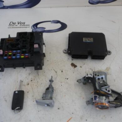 Citroen C-Crosser  Computer Motormanagement SFZ 2008 194310