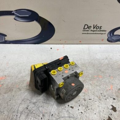 Peugeot 2008 1.2 12V e-THP PureTech 130 ABS Pomp HNS 2018 1640634380-9822654880-1682605480