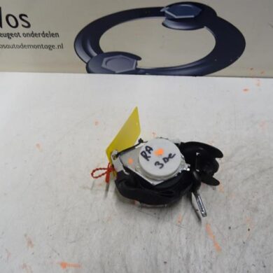 Peugeot 5008  Rear seatbelt, right 2011 8975SR