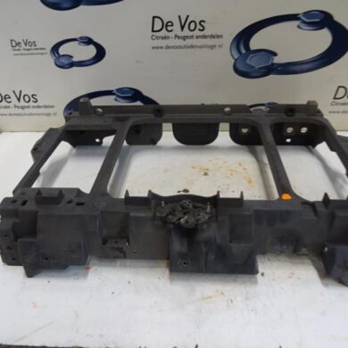 Peugeot 508  Front panel 2011 7104PL