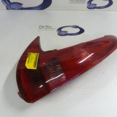 Peugeot 206 1.4 HDi Taillight, left 2005 6350R4
