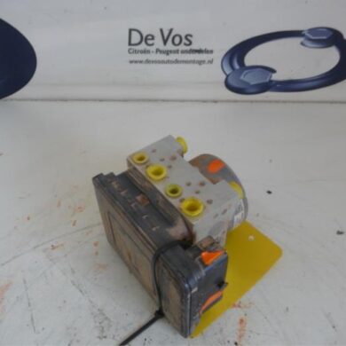 Peugeot 208  ABS Pomp 8FP-8FP8F01 2013 1609927580-1610134480