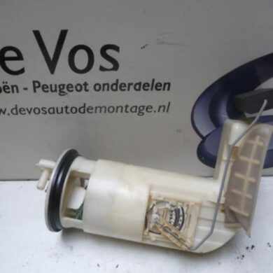 Peugeot 106 1.4 XN,XR,XS,XT Brandstofpomp Elektrisch KFX 1998 152587
