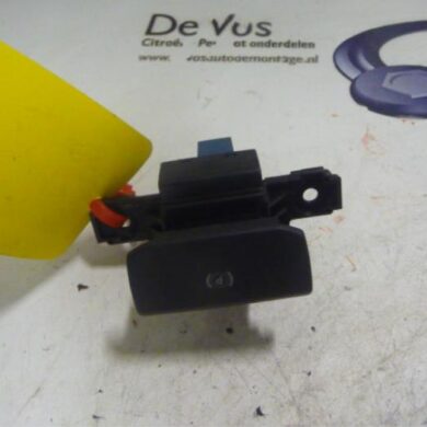 Peugeot 508 2.0 HDiF 16V Handrem schakelaar RHF-RHFRH01 2013 96772967ZD