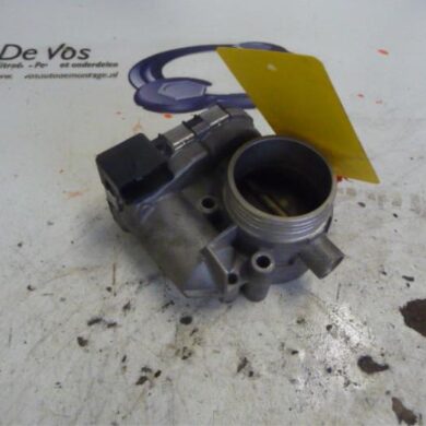 Peugeot 206  Throttle body NFU 2002 1635Q9