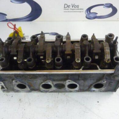 Peugeot 206 1.1 XN,XR Cylinder head HFZ 1998 0200AN