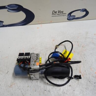 Peugeot 307 2.0 16V Cabriodak Motor 2005 8446S4