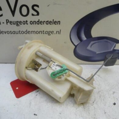 Peugeot 306 1.4 XN,XR,XA,XRA Electric fuel pump KFX 2000 152595