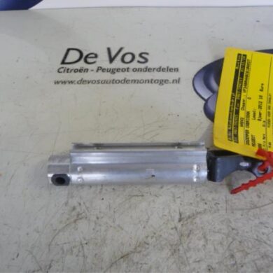 Peugeot 308 2.0 HDiF 16V GT Autom. Convertible roof gas strut 2012 8446J9