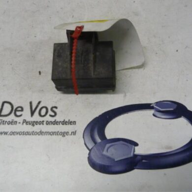 Citroen Xantia  Glow plug relay 1997 598143