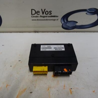 Peugeot 206 1.6 16V Convertible computer NFU 2002 8446H1