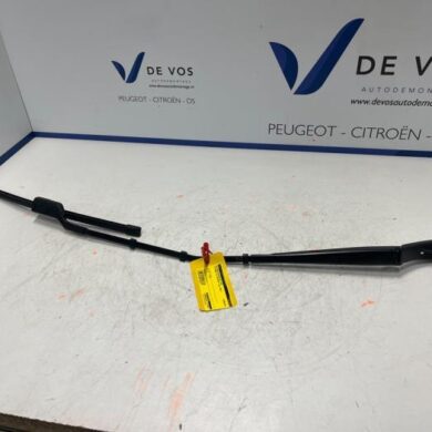 Citroen C5 Aircross  Front wiper motor 2022 9824762480