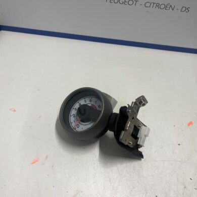 Peugeot 107 1.0 12V Toerenteller 2009 6106SK