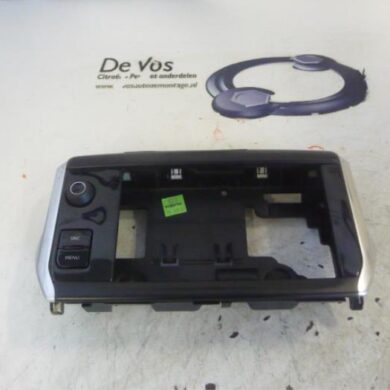 Peugeot 2008 1.2 Vti 12V PureTech 82 Dashboard deel 2014 96738995VV-96728460ZD
