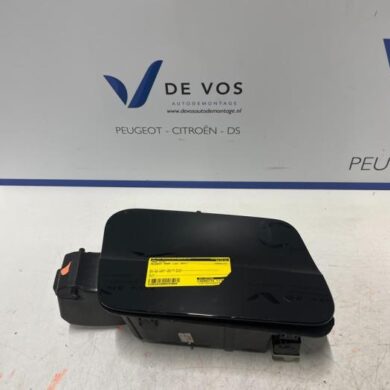 Peugeot 5008  Tank Klep 2021 9811207480-9811707180