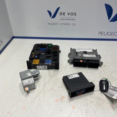 DS Automobiles DS3 Crossback 1.2 12V PureTech 155 Engine management computer HNN-HN07 2018 1640417780-1677653380-9831360680