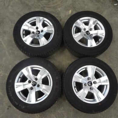 Citroen C4 Cactus 1.6 Blue Hdi 100 Sportvelgenset + banden 2015 1608424380