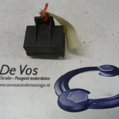 Citroen Xantia  Voorgloei Relais 1998 598143