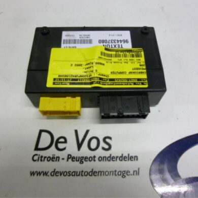 Peugeot 206 1.6 16V Convertible computer NFU 2002 8446H1